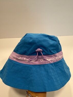 Tommy Bahama Bright Blue Bucket Hat with Light Pink Logo reversible size 2-4 T